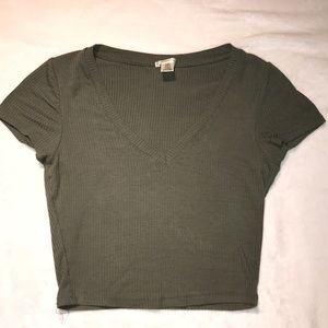 !!!! V-Neck Crop Top
